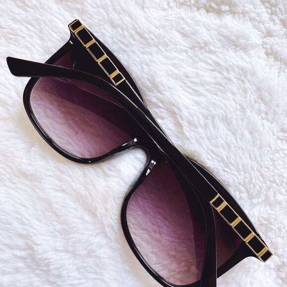 Joanne Black Square Sunglasses - Picture 12 of 13